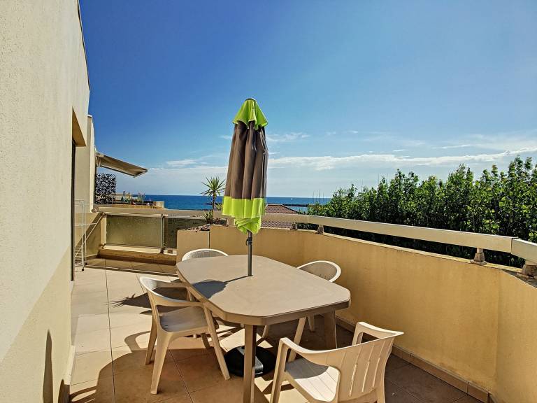 Apartment with 2 rooms for 8 persons — photo 2