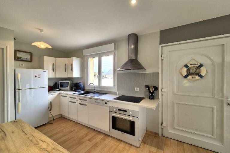 Family-friendly house with barbecue, garden & patio | Beach nearby | Dogs allowed — photo 4