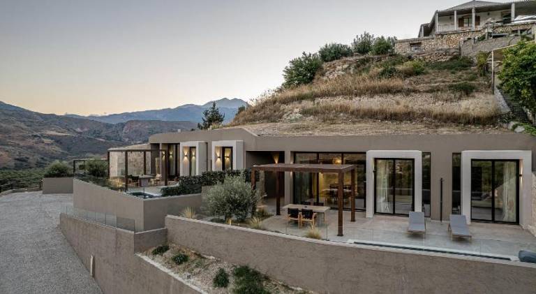 Villa with private pool, terrace & BBQ | Perfect for remote work — photo 4