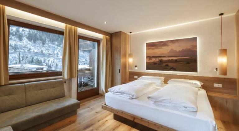 La Tambra - Residence - Central with Restaurant — photo 2
