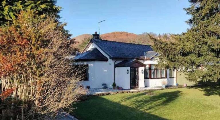 House  Luss