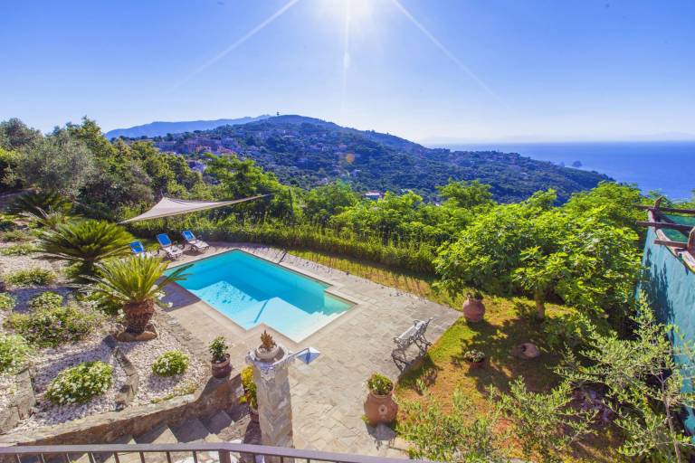 Villa with garden, private pool & patio | Suitable for remote work — photo 2