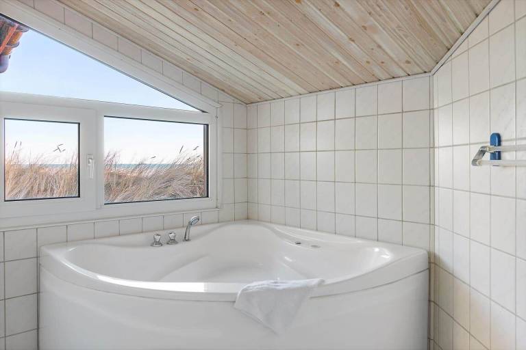 House with sauna, grill & jacuzzi | Sea view — photo 3