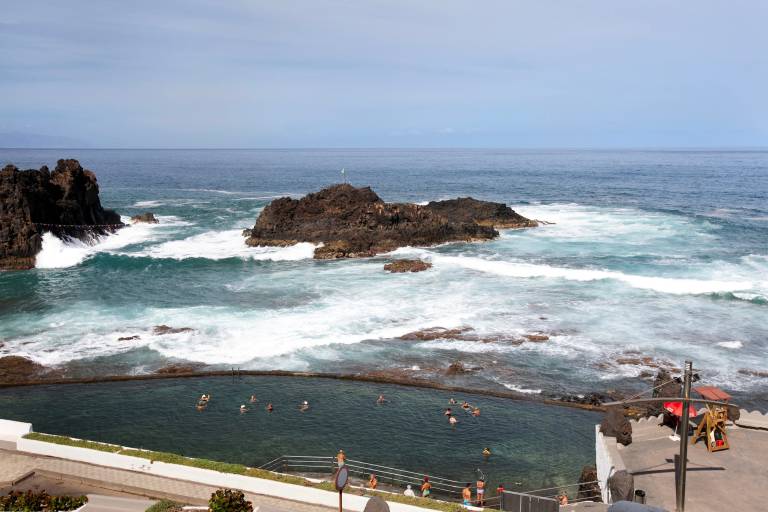 Holiday apartment with patio & fast internet | Sea view | Pets are welcome — photo 2
