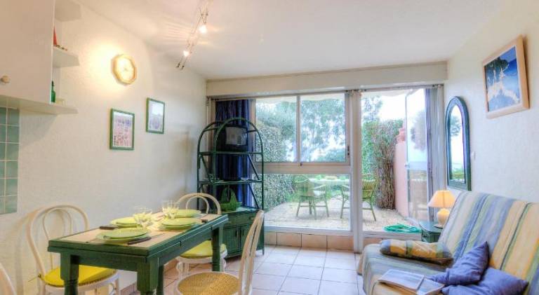 Holiday apartment | Next to the beach | Pets are welcome — photo 3