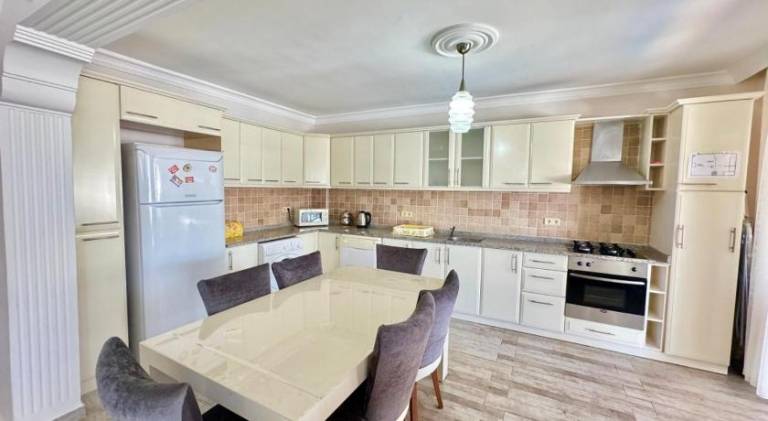 Villa with private pool, patio & BBQ | Pets are welcome — photo 3