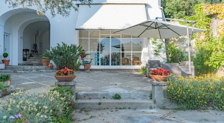 Spacious rental apartment with pool | Pet-friendly — photo 3
