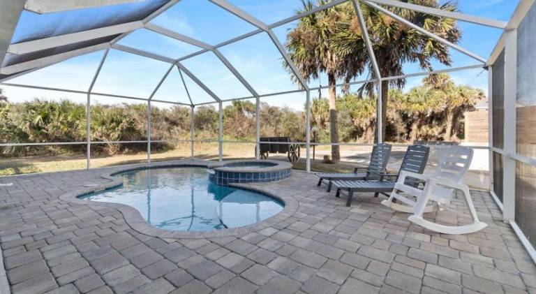 Ocean & Intracoastal Views Quiet Crescent Beach Home Sleeps 12 — photo 2