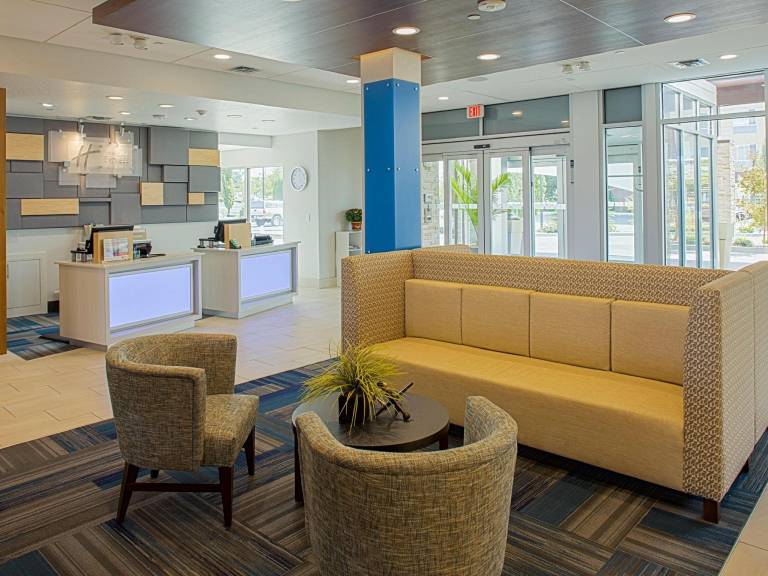 Holiday Inn Express & Suites Boise Airport By IHG — photo 4