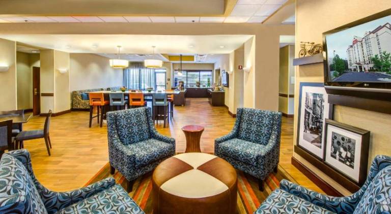 Hampton Inn & Suites Atlanta-Galleria — photo 3