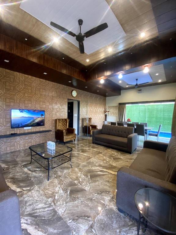 Resort II 5bhk II lonavala II private pool&turf in Nashik