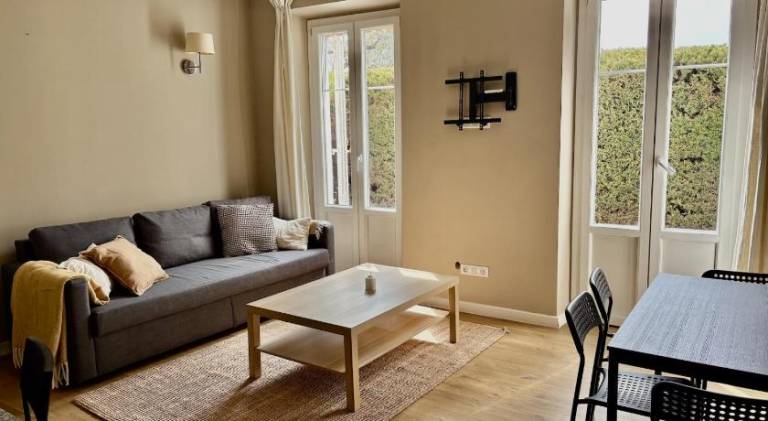 Rental apartment with terrace in Cannes