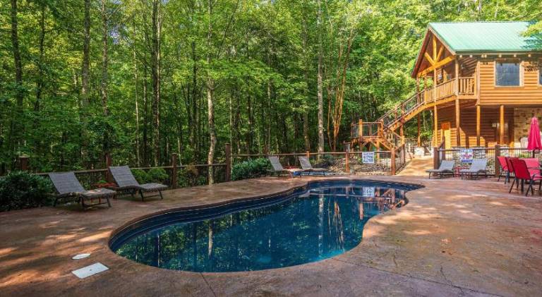 Vacation home with pool & jacuzzi — photo 4