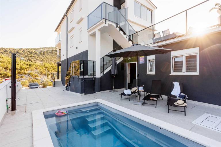 Beachfront Villa Marivi with Pool and Game Room — photo 3