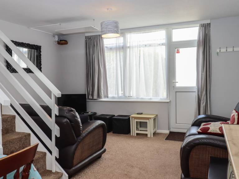 Family-friendly charming cottage | Beach view | Pets allowed — photo 3