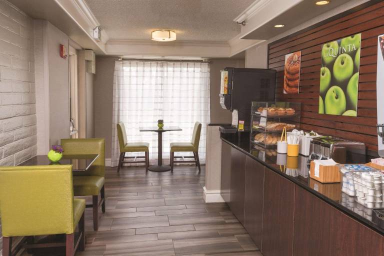 La Quinta Inn Ventura — photo 4