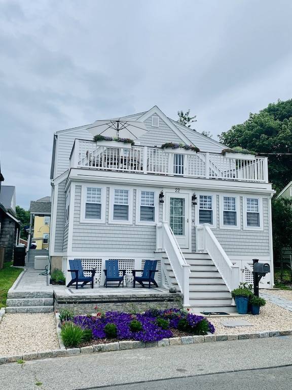 House  New London