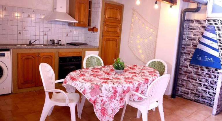 House with 2 rooms for 5 persons — photo 2