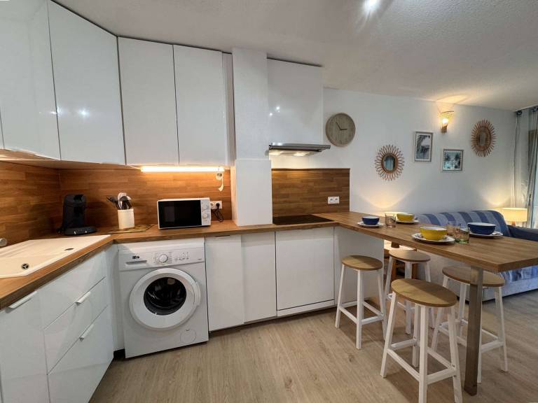 Renovated quiet apartment with beach access - 6 people — photo 4