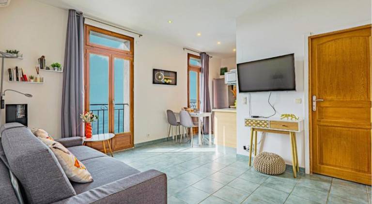 Rental apartment with 1 room for 4 persons in Èze