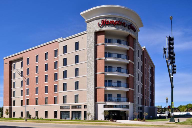Hampton Inn by Hilton Cedar Falls Downtown in Cedar Falls, IA