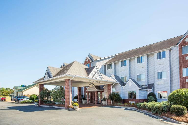 Microtel Inn & Suites by Wyndham Tifton in Tifton, GA