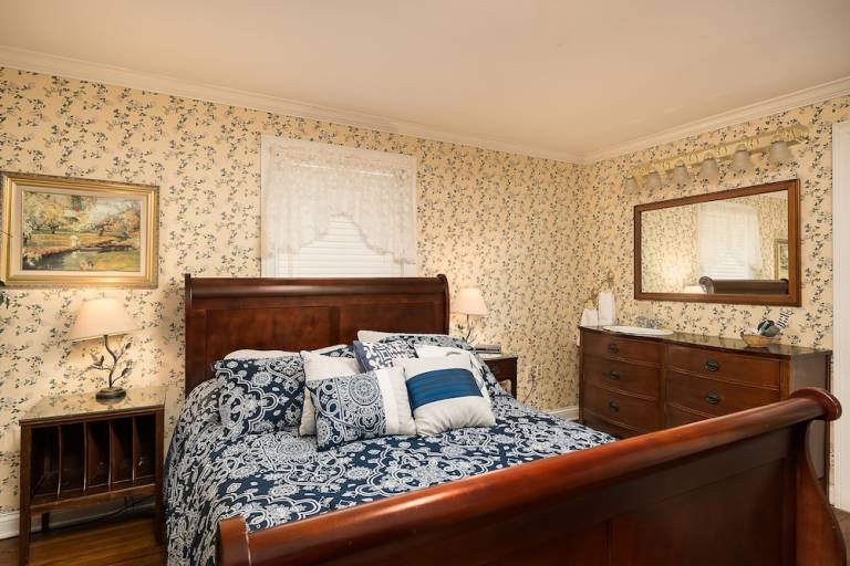 Bed and breakfast  Versailles