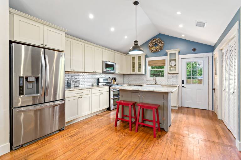 Family-friendly big vacation home | Mountain view | Dogs allowed — photo 4