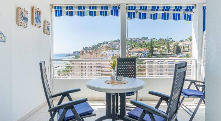 Lovely rental apartment with garden, patio & barbecue | Beach nearby | Good for workation | Pets allowed in Almunecar
