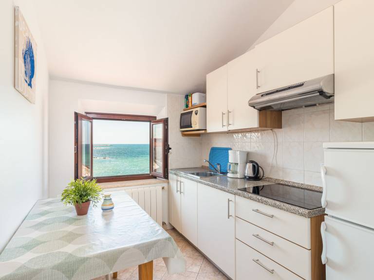 Holiday apartment with patio | Sea view — photo 3