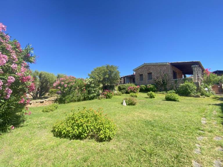 Family-friendly beautiful holiday apartment with garden & terrace | Garden view | Dogs allowed — photo 3