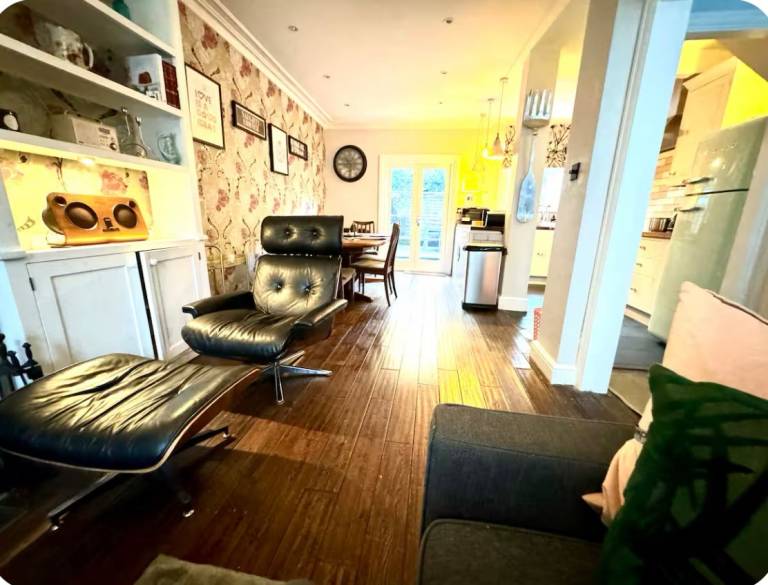 Shepherds Bush W12 Magical Townhouse nr Westfield — photo 5