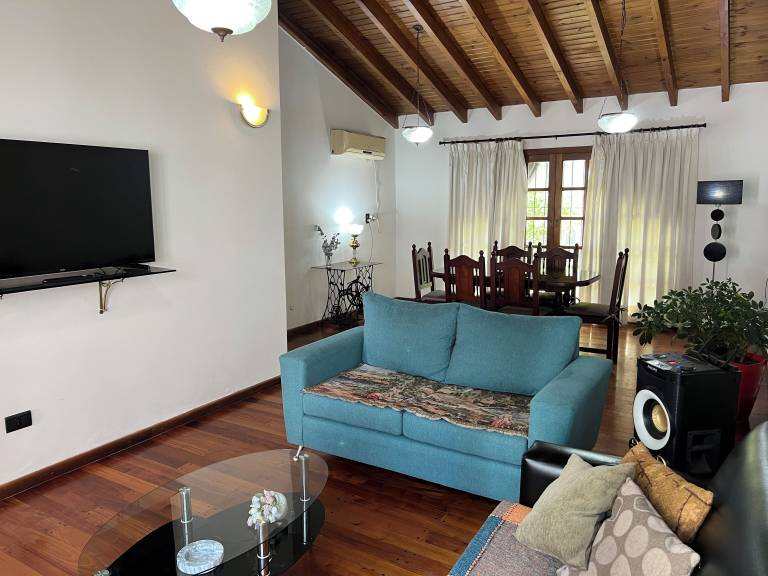Hus Mendoza