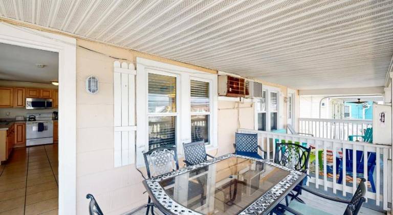 Apartment with pool in Ocean City, MD