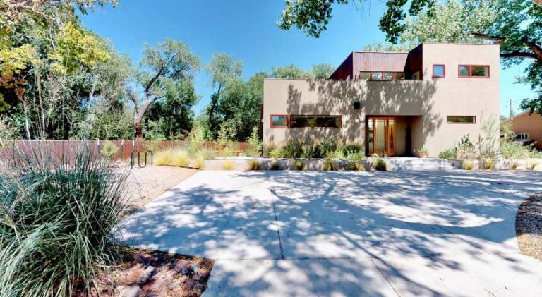 House with jacuzzi in Moab, UT