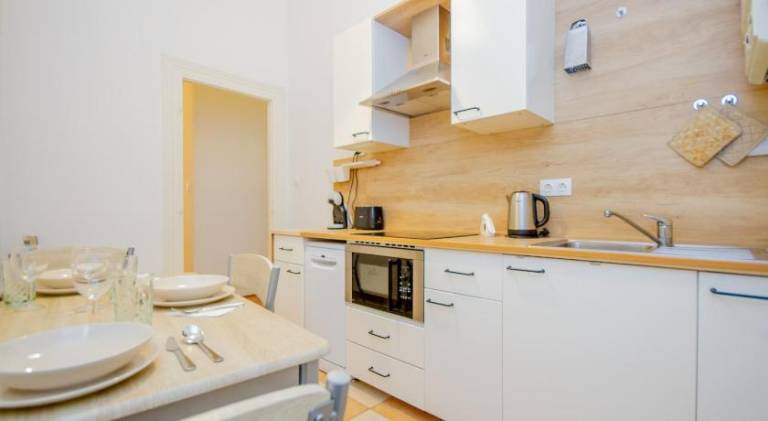 Kelvin's V District 2BR Urban Haven by NW — photo 5