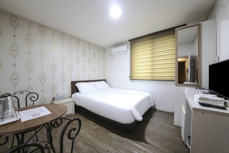 HOTEL CL