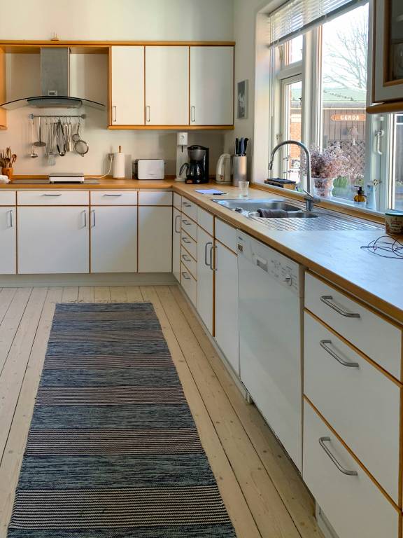 Family-oriented spacious house with terrace, garden & grill | Perfect for remote work | Pets are welcome — photo 5
