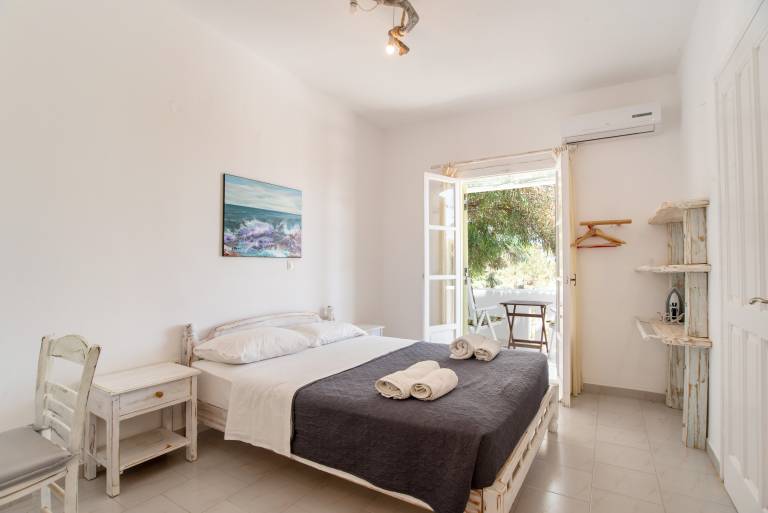 Holiday Home 'Green Retreats 5 Paros' with Mountain View, Wi-Fi and Air Conditioning — photo 3