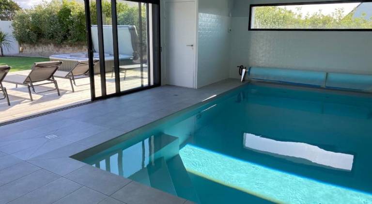 Villa with private pool, terrace & hot tub — photo 5