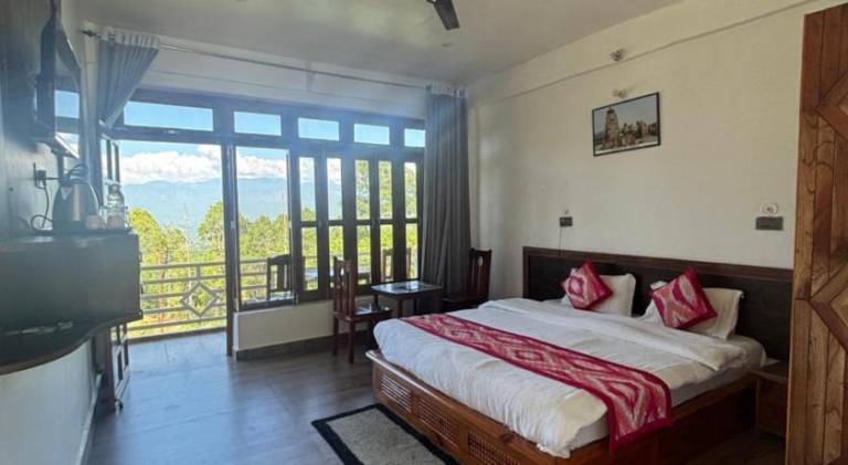 Lap of Himalayas Resort — photo 2