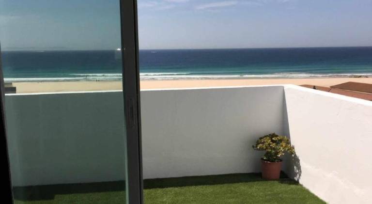 Apartment with pool — photo 4