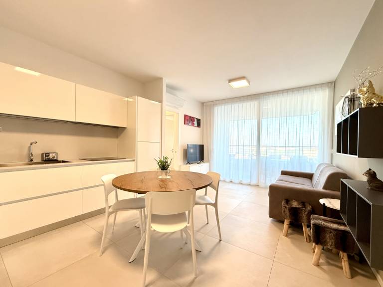 Apartment with patio | Beach nearby | Pet-friendly — photo 4
