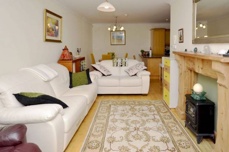 Cottage Clifden