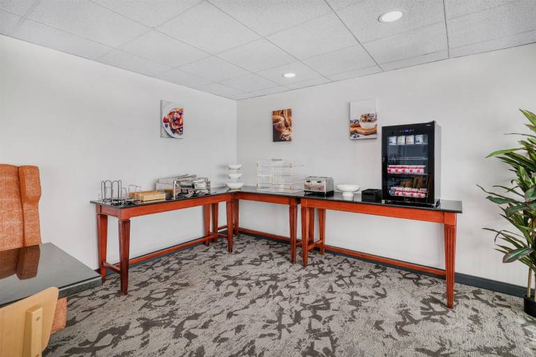 Baldwin Inn & Suites, SureStay Collection by Best Western — photo 4