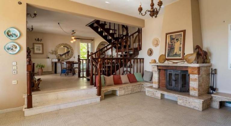 Villa with patio, yard & barbeque | Perfect for remote work | Dogs allowed — photo 5
