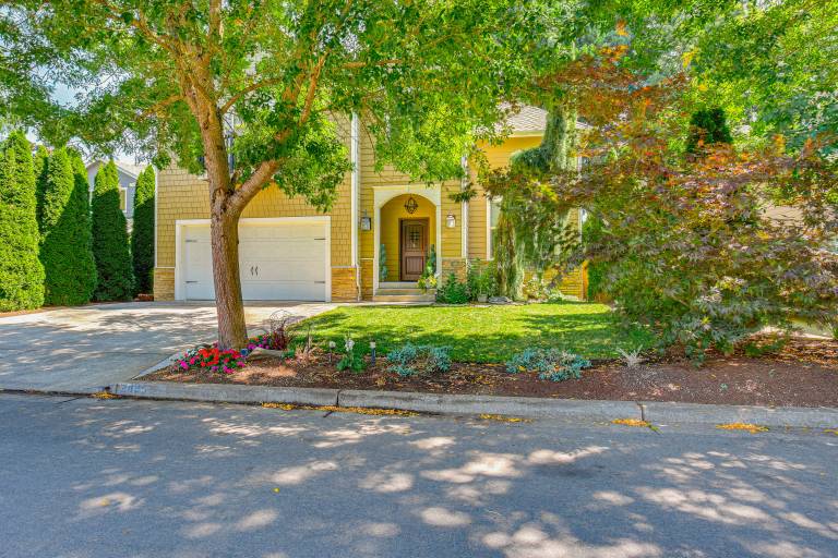 Hot Tub, Pavilion! Family Home Near UO & Autzen — photo 4