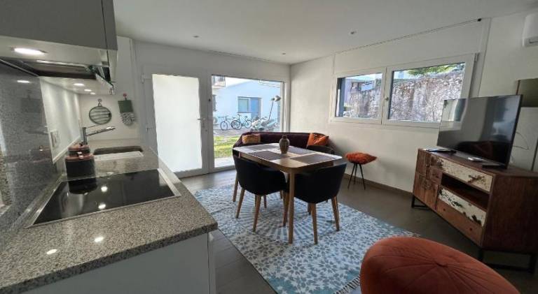 Holiday apartment with 1 room for 2 persons in Muralto