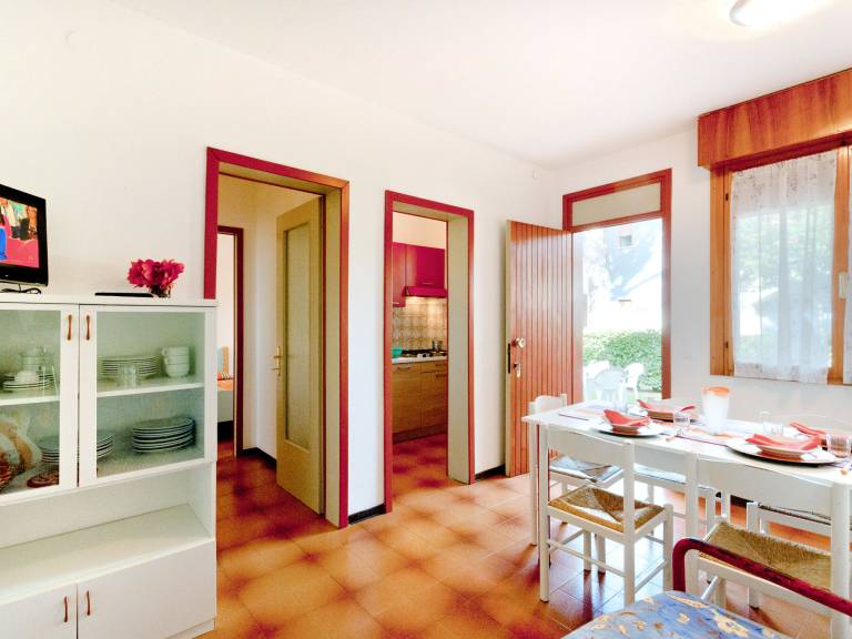 Holiday apartment with pool & terrace — photo 5