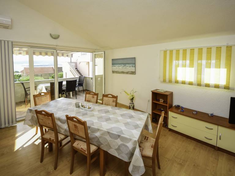 Fully equipped holiday apartment with terrace & barbecue | Sea view | Pet-friendly — photo 5